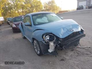 ✅ 2013 Volkswagen Beetle 2.5L • VIN: 3VWJP7AT9DM676805 • Lot: 43329631. Wystawiony na IAAI z przebiegiem 115 000 mil. Bezpłatny archiwum sprzedaży aukcyjnych z USA i szczegółowy raport historii pojazdu na DreamBid. Zdjęcie 1.