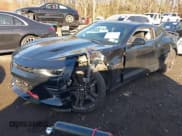 ✅ 2018 Chevrolet Camaro 1SS • VIN: 1G1FF1R78J0135848 • Лот: 40955794. Опубликован ранее на IAAI с пробегом 15 588 миль. Бесплатный доступ к архиву аукционных продаж из США и подробный отчёт об истории автомобиля на DreamBid. Изображение 2.