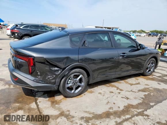 ✅ 2025 Kia K4 LXS • VIN: 3KPFT4DE3SE180440 • Lot: 70852435. Wystawiony na Copart z przebiegiem 686 mil. Bezpłatny archiwum sprzedaży aukcyjnych z USA i szczegółowy raport historii pojazdu na DreamBid. Zdjęcie 3.