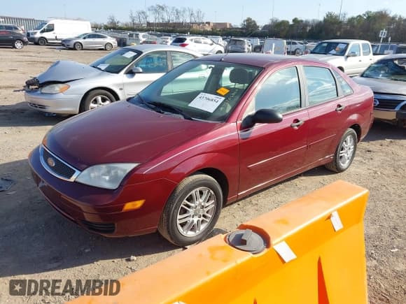 ✅ 2007 Ford Focus S • VIN: 1FAFP34N77W270952 • Lot: 43706854. Listed on IAAI with 103,039 mi. Free auction sales archive from the USA and detailed vehicle history report at DreamBid. Image 2.