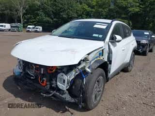 2025 Hyundai Tucson Blue with VIN KM8JBDD18SU325835, listed as a IAAI auction lot 43173038 with 606 mi miles and . Bid and sale history available at DreamBid. Image 2.