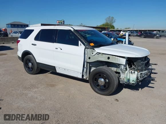 ✅ 2019 Ford Police Interceptor Utility • VIN: 1FM5K8AR7KGA29450 • Lot: 43588619. Wystawiony na IAAI z przebiegiem 117 353 mil. Bezpłatny archiwum sprzedaży aukcyjnych z USA i szczegółowy raport historii pojazdu na DreamBid. Zdjęcie 1.