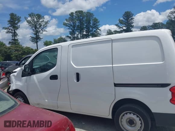 ✅ 2020 Nissan NV200 S • VIN: 3N6CM0KN9LK696958 • Lot: 42482541. Listed on IAAI with 101,020 mi. Free auction sales archive from the USA and detailed vehicle history report at DreamBid. Image 15.