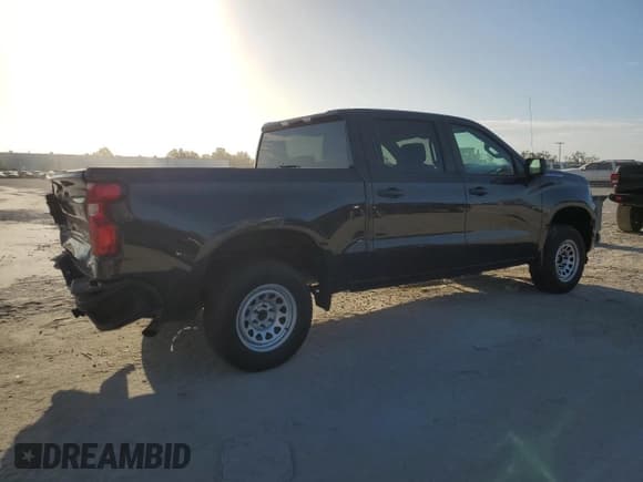 ✅ 2022 Chevrolet Silverado 1500 Work Truck • VIN: 1GCPAAEK6NZ529421 • Lot: 78933114. Wystawiony na Copart z przebiegiem 48 982 mil. Bezpłatny archiwum sprzedaży aukcyjnych z USA i szczegółowy raport historii pojazdu na DreamBid. Zdjęcie 3.