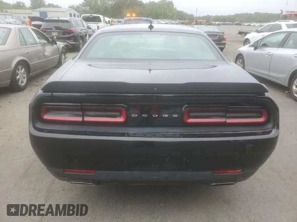 ✅ 2018 Dodge Challenger SXT Plus • VIN: 2C3CDZAG4JH161521 • Lot: 66109184. Wystawiony na Copart z przebiegiem 77 665 mil. Bezpłatny archiwum sprzedaży aukcyjnych z USA i szczegółowy raport historii pojazdu na DreamBid. Zdjęcie 6.