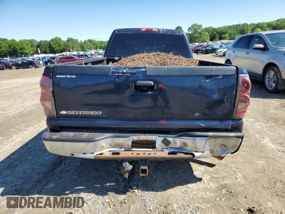 ✅ 2006 Chevrolet Silverado 2500HD Work Truck • VIN: 1GCHC23U16F145638 • Лот: 56349655. Опубликован ранее на Copart с пробегом Не указан. Бесплатный доступ к архиву аукционных продаж из США и подробный отчёт об истории автомобиля на DreamBid. Изображение 6.