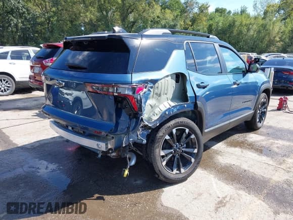 ✅ 2025 Chevrolet Equinox AWD RS • VIN: 3GNAXTEG2SL274921 • Lot: 43333316. Wystawiony na IAAI z przebiegiem 5 788 mil. Bezpłatny archiwum sprzedaży aukcyjnych z USA i szczegółowy raport historii pojazdu na DreamBid. Zdjęcie 4.