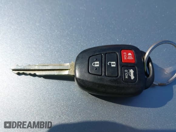 ✅ 2015 Toyota Corolla LE • VIN: 2T1BURHE4FC339506 • Лот: 43146241. Опубликован ранее на IAAI с пробегом 169 490 миль. Бесплатный доступ к архиву аукционных продаж из США и подробный отчёт об истории автомобиля на DreamBid. Изображение 11.