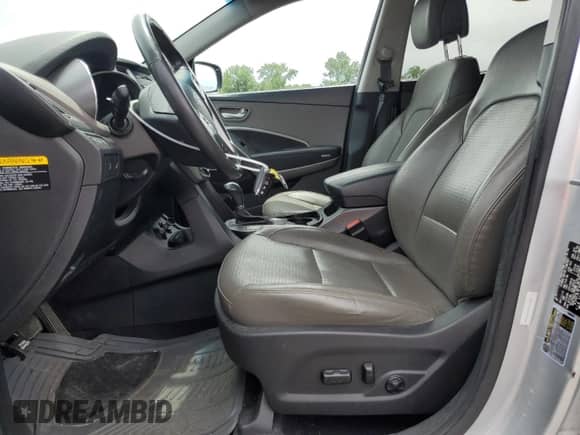 ✅ 2016 Hyundai Santa Fe Limited • VIN: 5XYZUDLA5GG307868 • Lot: 60628074. Wystawiony na Copart z przebiegiem 185 871 mil mil. Skorzystaj z bezpłatnego archiwum sprzedaży aukcyjnych z USA i zobacz szczegółowy raport historii pojazdu na DreamBid. Zdjęcie 7.