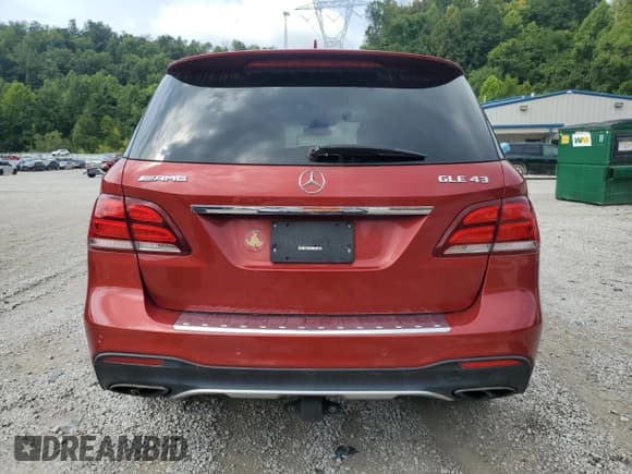 ✅ 2017 Mercedes-Benz GLE 43 AMG • VIN: 4JGDA6EB5HA972349 • Lot: 67997085. Wystawiony na Copart z przebiegiem 38 845 mil. Bezpłatny archiwum sprzedaży aukcyjnych z USA i szczegółowy raport historii pojazdu na DreamBid. Zdjęcie 6.