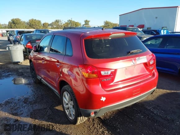 ✅ 2013 Mitsubishi Outlander ES • VIN: 4A4AP3AU5DE018501 • Lot: 43578400. Wystawiony na IAAI z przebiegiem 197 654 mil. Bezpłatny archiwum sprzedaży aukcyjnych z USA i szczegółowy raport historii pojazdu na DreamBid. Zdjęcie 3.