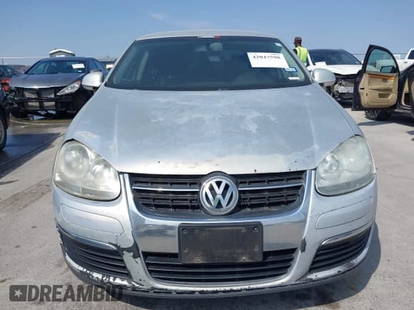 ✅ 2010 Volkswagen Jetta Limited Edition • VIN: 3VWAX7AJ2AM078677 • Lot: 42047598. Listed on IAAI with 193,291 mi. Free auction sales archive from the USA and detailed vehicle history report at DreamBid. Image 6.