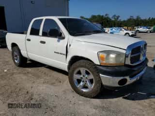 2006 Dodge 1500 ST z VIN 1D7HA18KX6J146765, wystawiony jako Copart lot #71724264 z przebiegiem 116 139 mil mil oraz Szkoda całkowita • Salvage title. Historia ofert i sprzedaży dostępna na DreamBid. Obrazek 4.