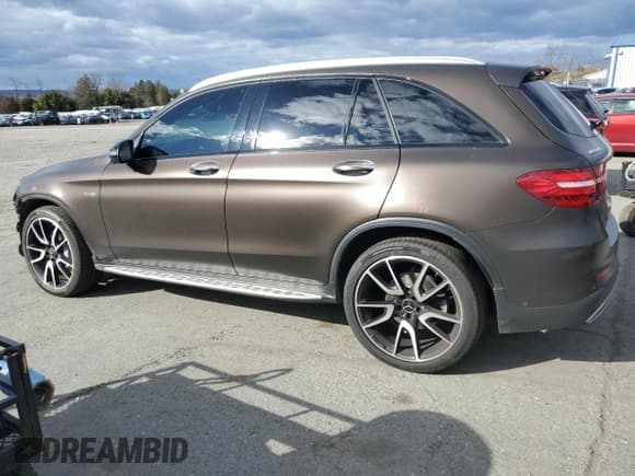 ✅ 2018 Mercedes-Benz GLC 43 AMG • VIN: WDC0G6EB1JF316217 • Lot: 92699545. Wystawiony na Copart z przebiegiem 89 206 mil. Bezpłatny archiwum sprzedaży aukcyjnych z USA i szczegółowy raport historii pojazdu na DreamBid. Zdjęcie 2.