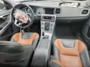 ✅ 2018 Volvo V60 • VIN: YV440MWKXJ2052160 • Lot: 67214255. Wystawiony na Copart z przebiegiem 103 310 mil. Bezpłatny archiwum sprzedaży aukcyjnych z USA i szczegółowy raport historii pojazdu na DreamBid. Zdjęcie 8.