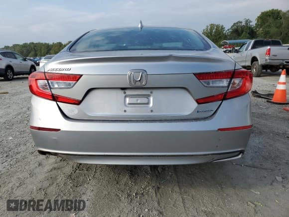 ✅ 2018 Honda Accord EX • VIN: 1HGCV3F40JA011426 • Лот: 69400715. Опубликован ранее на Copart с пробегом 138 370 миль. Бесплатный доступ к архиву аукционных продаж из США и подробный отчёт об истории автомобиля на DreamBid. Изображение 6.