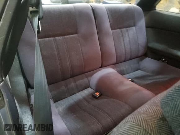 ✅ 1987 Toyota Celica • VIN: JT2ST67C3H7085589 • Lot: 44126585. Wystawiony na Copart z przebiegiem 81 830 mil. Bezpłatny archiwum sprzedaży aukcyjnych z USA i szczegółowy raport historii pojazdu na DreamBid. Zdjęcie 10.