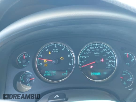 ✅ 2013 Chevrolet Tahoe LT • VIN: 1GNSCBE00DR145715 • Lot: 42722381. Wystawiony na IAAI z przebiegiem 145 982 mil. Bezpłatny archiwum sprzedaży aukcyjnych z USA i szczegółowy raport historii pojazdu na DreamBid. Zdjęcie 15.