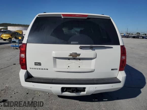 ✅ 2008 Chevrolet Suburban LTZ • VIN: 3GNFK16378G286889 • Lot: 89491935. Wystawiony na Copart z przebiegiem 227 268 mil. Bezpłatny archiwum sprzedaży aukcyjnych z USA i szczegółowy raport historii pojazdu na DreamBid. Zdjęcie 6.
