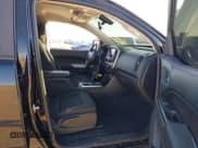 ✅ 2020 Chevrolet Colorado 2WD LT • VIN: 1GCGSCEN8L1125275 • Lot: 41150812. Wystawiony na IAAI z przebiegiem 56 079 mil. Bezpłatny archiwum sprzedaży aukcyjnych z USA i szczegółowy raport historii pojazdu na DreamBid. Zdjęcie 5.