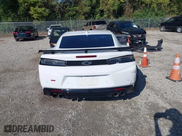 ✅ 2018 Chevrolet Camaro 2SS • VIN: 1G1FH1R73J0189018 • Лот: 43313071. Опубликован ранее на IAAI с пробегом 79 918 миль. Бесплатный доступ к архиву аукционных продаж из США и подробный отчёт об истории автомобиля на DreamBid. Изображение 16.