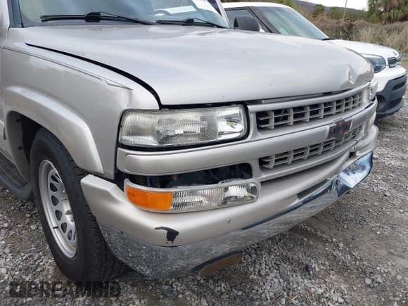 ✅ 2004 Chevrolet Suburban LS • VIN: 3GNEC16Z64G300451 • Лот: 41316787. Опубликован ранее на IAAI с пробегом 255 886 миль. Бесплатный доступ к архиву аукционных продаж из США и подробный отчёт об истории автомобиля на DreamBid. Изображение 13.