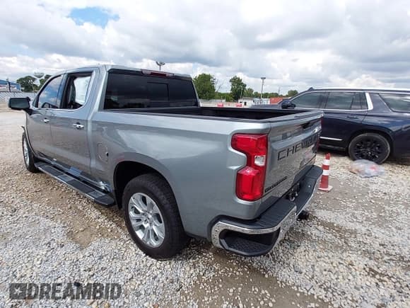 ✅ 2025 Chevrolet Silverado 1500 LTZ • VIN: 1GCUKGE83SZ112695 • Lot: 43302550. Listed on IAAI with Not provided. Free auction sales archive from the USA and detailed vehicle history report at DreamBid. Image 3.