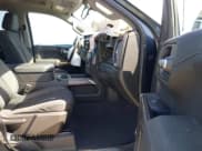 ✅ 2019 Chevrolet Silverado 1500 LT Trail Boss • VIN: 1GCPYFED1KZ366585 • Lot: 42853574. Wystawiony na IAAI z przebiegiem 102 469 mil. Bezpłatny archiwum sprzedaży aukcyjnych z USA i szczegółowy raport historii pojazdu na DreamBid. Zdjęcie 5.