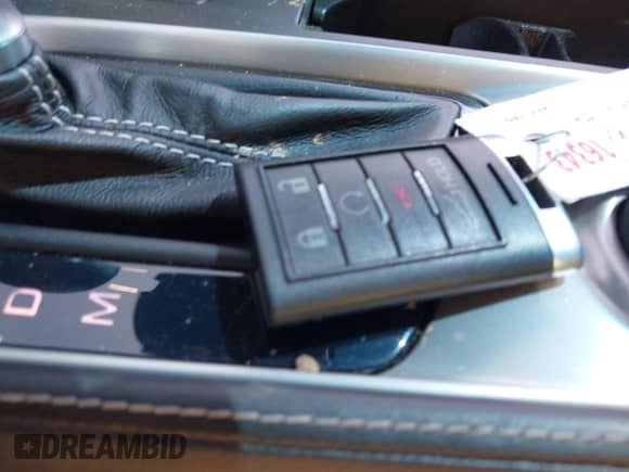 2014 Chevrolet Corvette Z51 1LT с VIN 1G1YH2D78E5130786, выставлен на аукционе IAAI как лот 42380999 с пробегом 32 562 миль миль и . История ставок и продаж доступна на DreamBid. Изображение 11.