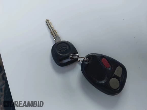 ✅ 2002 Chevrolet Silverado 2500HD LS • VIN: 1GCHK29U42E209682 • Lot: 43628709. Wystawiony na IAAI z przebiegiem 179 357 mil. Bezpłatny archiwum sprzedaży aukcyjnych z USA i szczegółowy raport historii pojazdu na DreamBid. Zdjęcie 11.