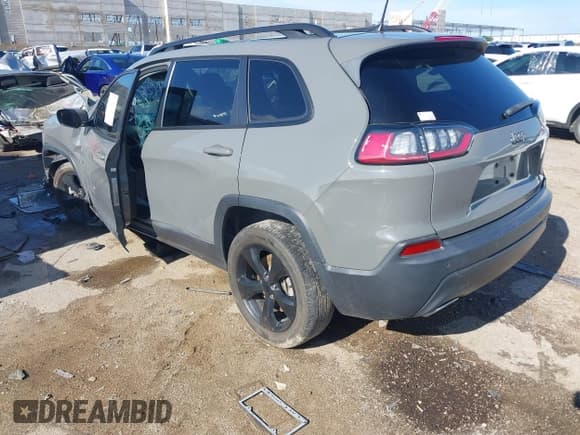 ✅ 2019 Jeep Cherokee Altitude • VIN: 1C4PJLLX8KD343253 • Lot: 42443842. Wystawiony na IAAI z przebiegiem Nie podano. Bezpłatny archiwum sprzedaży aukcyjnych z USA i szczegółowy raport historii pojazdu na DreamBid. Zdjęcie 3.