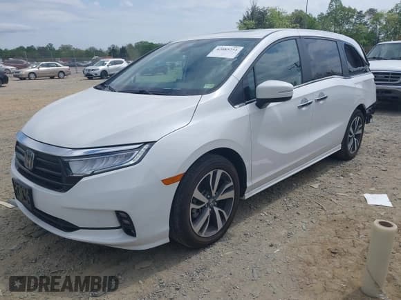 ✅ 2023 Honda Odyssey Touring • VIN: 5FNRL6H84PB072746 • Lot: 42085251. Listed on IAAI with 17,247 mi. Free auction sales archive from the USA and detailed vehicle history report at DreamBid. Image 18.