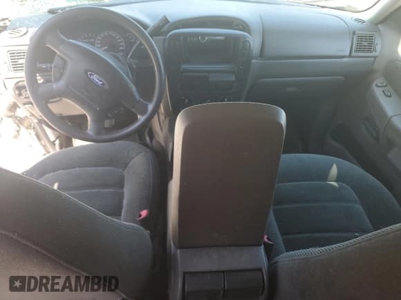 ✅ 2002 Ford Explorer XLT • VIN: 1FMZU63E72ZA14199 • Lot: 53809535. Wystawiony na Copart z przebiegiem Nie podano. Bezpłatny archiwum sprzedaży aukcyjnych z USA i szczegółowy raport historii pojazdu na DreamBid. Zdjęcie 8.