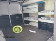 ✅ 2015 Chevrolet Express Cargo • VIN: 1GCWGFCF0F1151304 • Lot: 42776223. Wystawiony na IAAI z przebiegiem 213 156 mil. Bezpłatny archiwum sprzedaży aukcyjnych z USA i szczegółowy raport historii pojazdu na DreamBid. Zdjęcie 8.