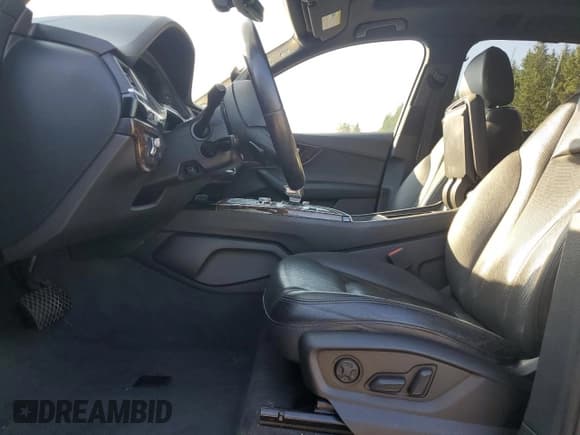 ✅ 2017 Audi Q7 Prestige • VIN: WA1VAAF74HD028055 • Lot: 80605685. Listed on Copart with 123,999 mi. Free auction sales archive from the USA and detailed vehicle history report at DreamBid. Image 7.