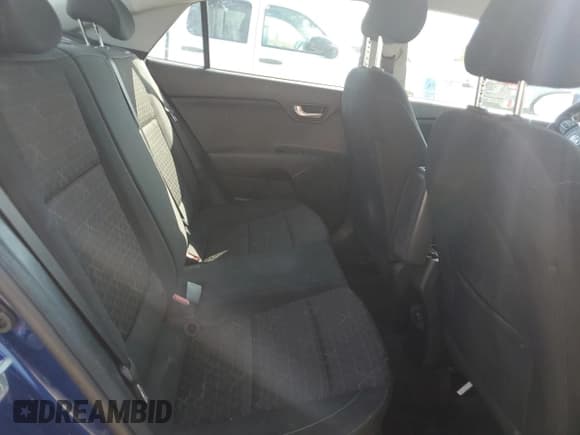 ✅ 2019 Kia Rio LX • VIN: 3KPA24AB9KE172043 • Lot: 71728055. Wystawiony na Copart z przebiegiem 84 863 mil. Bezpłatny archiwum sprzedaży aukcyjnych z USA i szczegółowy raport historii pojazdu na DreamBid. Zdjęcie 10.