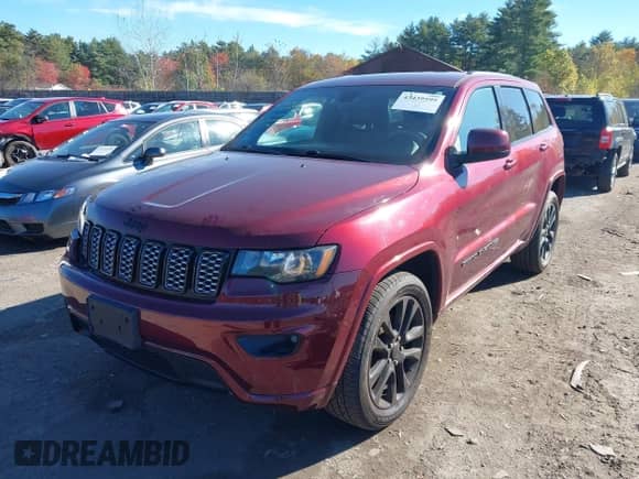 2018 Jeep Grand Cherokee Altitude z VIN 1C4RJFAG4JC343770, wystawiony jako IAAI lot #43439599 z przebiegiem 136 804 mil mil oraz . Historia ofert i sprzedaży dostępna na DreamBid. Obrazek 17.