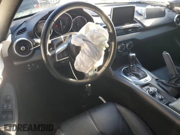 ✅ 2016 Mazda MX-5 Miata Grand Touring • VIN: JM1NDAD79G0118176 • Lot: 90621475. Wystawiony na Copart z przebiegiem 66 411 mil. Bezpłatny archiwum sprzedaży aukcyjnych z USA i szczegółowy raport historii pojazdu na DreamBid. Zdjęcie 8.