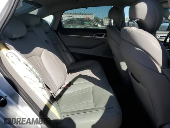 2016 Hyundai Genesis 3.8L z VIN KMHGN4JE8GU116353, wystawiony jako Copart lot #75102484 z przebiegiem 66 605 mil mil oraz Szkoda całkowita • Salvage title. Historia ofert i sprzedaży dostępna na DreamBid. Obrazek 10.