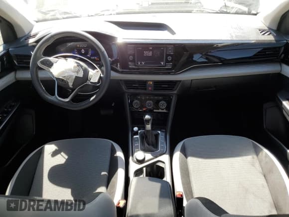 ✅ 2024 Volkswagen Taos S • VIN: 3VV8X7B27RM021610 • Лот: 72465984. Опубликован ранее на Copart с пробегом 9 520 миль. Бесплатный доступ к архиву аукционных продаж из США и подробный отчёт об истории автомобиля на DreamBid. Изображение 8.