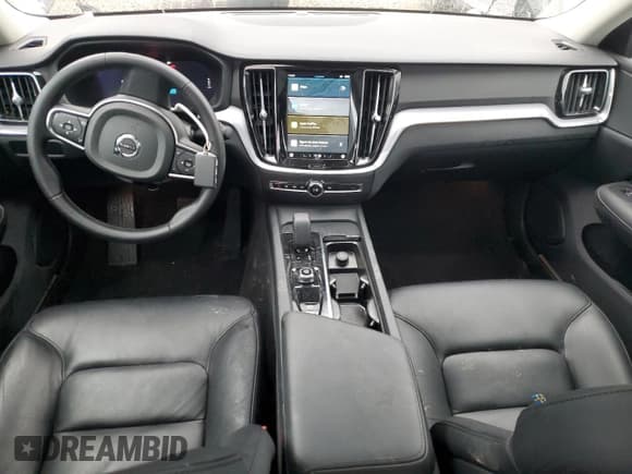 ✅ 2024 Volvo S60 Core Dark Theme • VIN: 7JRL12TK7RG324393 • Лот: 49817315. Опубликован ранее на Copart с пробегом 14 985 миль. Бесплатный доступ к архиву аукционных продаж из США и подробный отчёт об истории автомобиля на DreamBid. Изображение 8.