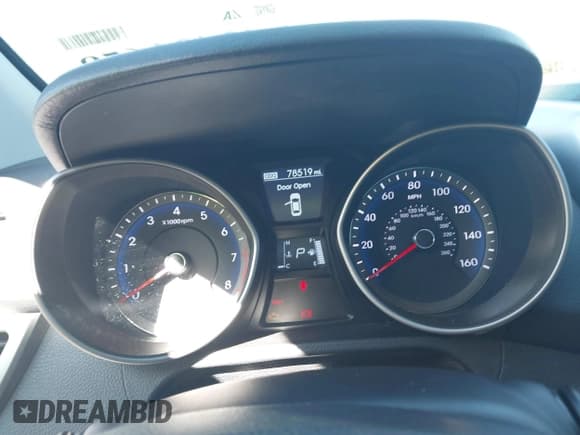 ✅ 2015 Hyundai Elantra • VIN: KMHD35LH3FU246321 • Lot: 43491658. Wystawiony na IAAI z przebiegiem 78 519 mil. Bezpłatny archiwum sprzedaży aukcyjnych z USA i szczegółowy raport historii pojazdu na DreamBid. Zdjęcie 7.