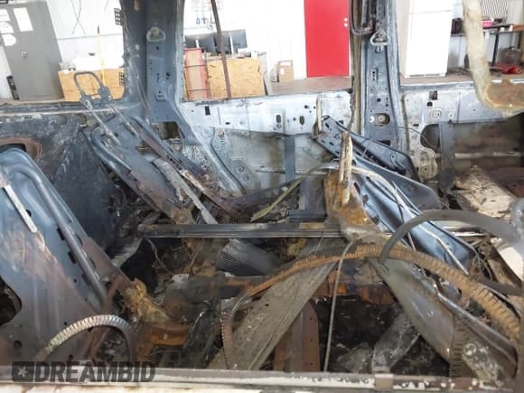 ✅ 2007 Lincoln Navigator • VIN: 5LMFU27517LJ16210 • Lot: 42700467. Wystawiony na IAAI z przebiegiem Nie podano. Bezpłatny archiwum sprzedaży aukcyjnych z USA i szczegółowy raport historii pojazdu na DreamBid. Zdjęcie 8.