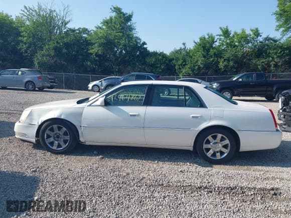 ✅ 2006 Cadillac DTS 1SB • VIN: 1G6KD57Y96U249150 • Lot: 42464869. Listed on IAAI with 194,591 mi. Free auction sales archive from the USA and detailed vehicle history report at DreamBid. Image 14.