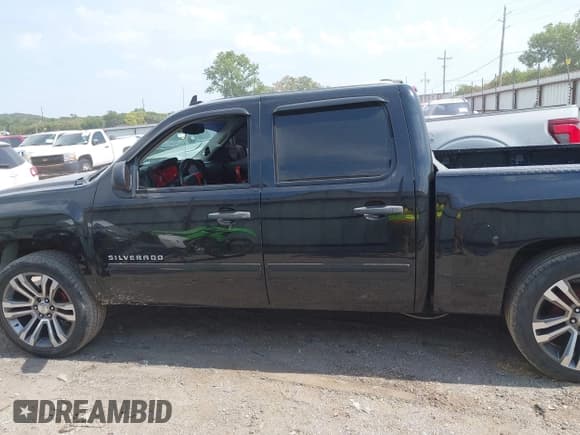 ✅ 2013 Chevrolet Silverado 1500 LT • VIN: 3GCPCSE06DG213630 • Lot: 43180548. Listed on IAAI with 167,431 mi. Free auction sales archive from the USA and detailed vehicle history report at DreamBid. Image 14.