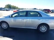 ✅ 2011 Toyota Corolla L • VIN: JTDBU4EE6B9154591 • Lot: 43460469. Wystawiony na IAAI z przebiegiem 193 001 mil. Bezpłatny archiwum sprzedaży aukcyjnych z USA i szczegółowy raport historii pojazdu na DreamBid. Zdjęcie 14.