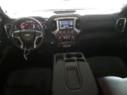 ✅ 2019 Chevrolet Silverado 1500 LT • VIN: 1GCRWCED4KZ221781 • Lot: 50650095. Wystawiony na Copart z przebiegiem 101 738 mil. Bezpłatny archiwum sprzedaży aukcyjnych z USA i szczegółowy raport historii pojazdu na DreamBid. Zdjęcie 8.