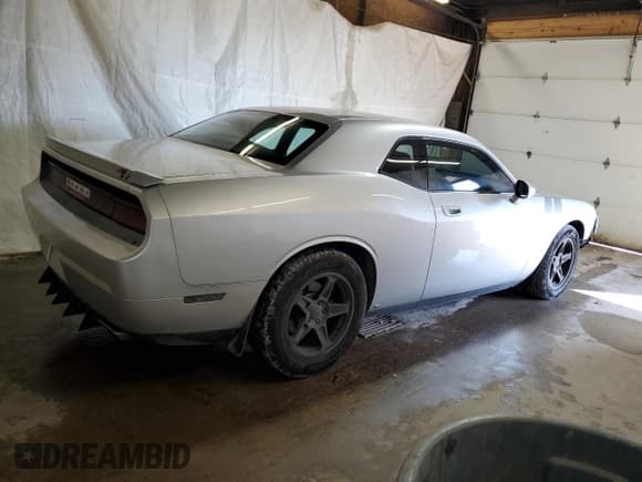 ✅ 2009 Dodge Challenger R/T • VIN: 2B3LJ54T29H542593 • Lot: 68712945. Listed on Copart with 93,124 mi. Free auction sales archive from the USA and detailed vehicle history report at DreamBid. Image 3.