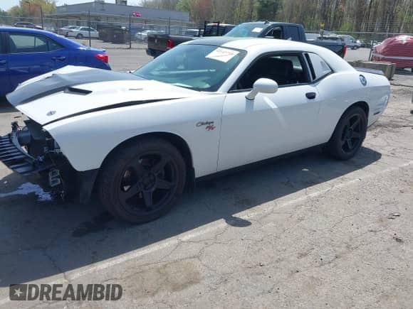 2018 Dodge Challenger R/T z VIN 2C3CDZBT2JH259541, wystawiony jako IAAI lot #42143798 z przebiegiem 90 510 mil mil oraz . Historia ofert i sprzedaży dostępna na DreamBid. Obrazek 2.