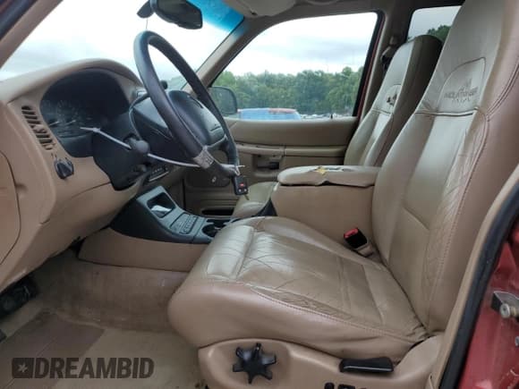 ✅ 2000 Mercury Mountaineer • VIN: 4M2ZU76E4YUJ44916 • Lot: 86684854. Listed on Copart with 254,927 mi. Free auction sales archive from the USA and detailed vehicle history report at DreamBid. Image 7.